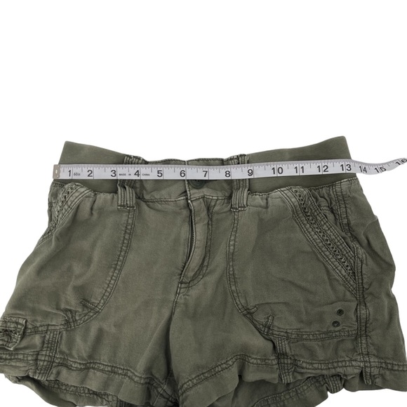 Maurices Women’s Linen Blend Mid Rise Shorts Hunter Green - Picture 11 of 14